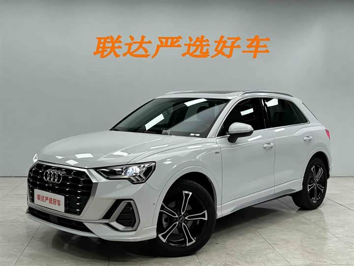 Audi Q3 2022 35 TFSI Fashionable and Dynamic