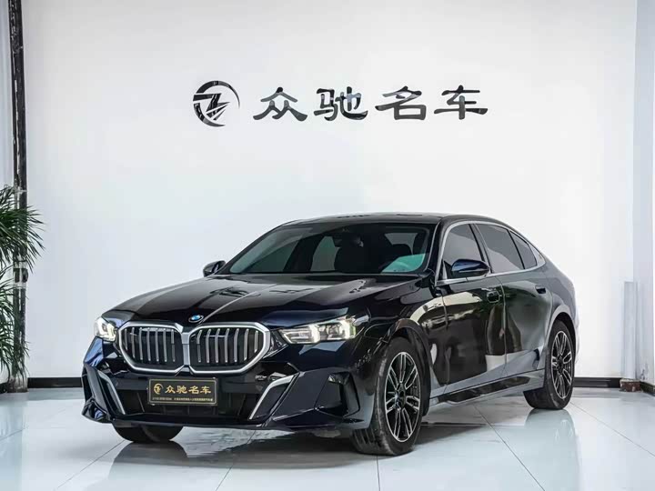 BMW 5 Series 2025 530Li Leading M Sports Package