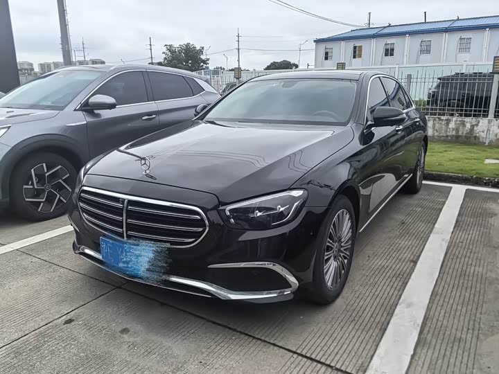 Mercedes-Benz E-Class 2023 E 300 L luxury model