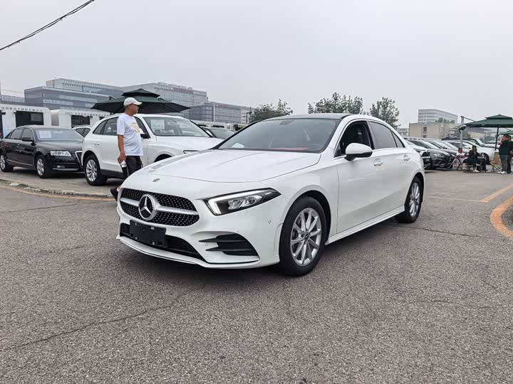 Mercedes-Benz A-Class 2023 A 200 L Dynamic