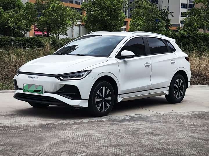 BYD e2 2023 luxury model