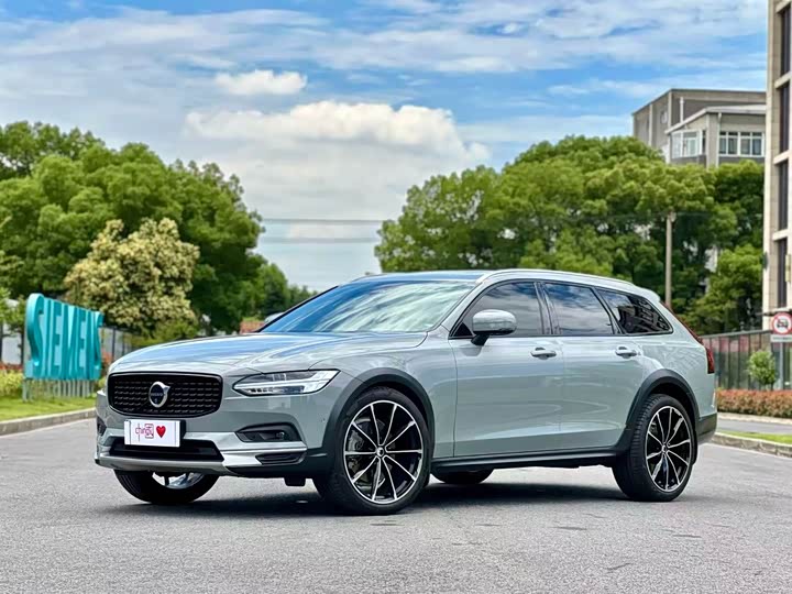 2024 Volvo V90 2024 Cross Country B5 AWD Smart Edition