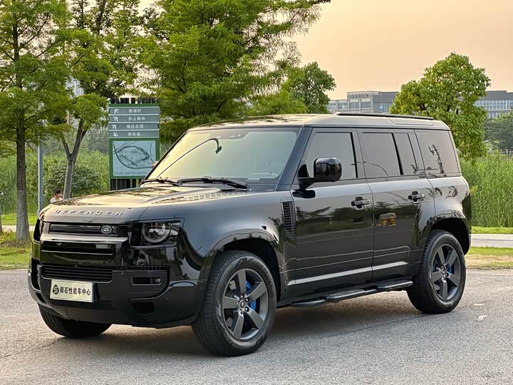 2025 Land Rover Defender 2025 110 3.0T P400 X-Dynamic HSE