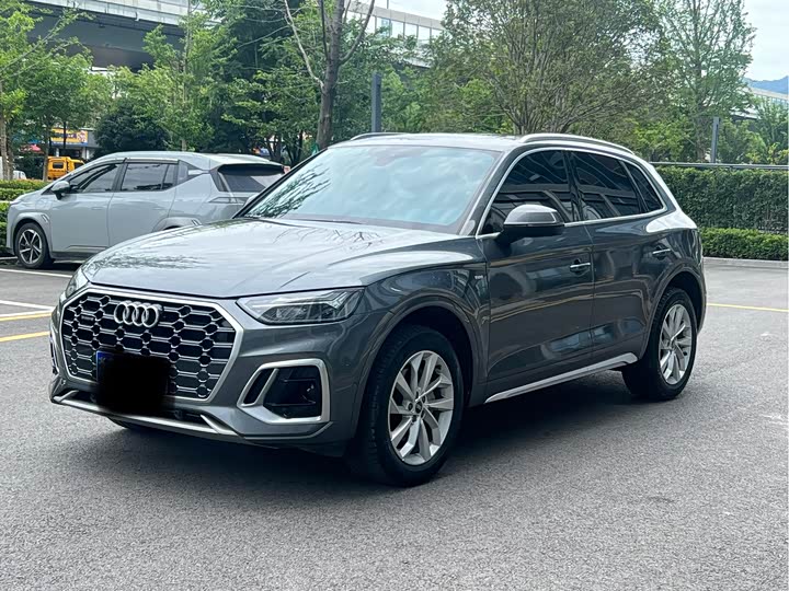 2022 Audi Q5L 2022 40T luxury and dynamic model