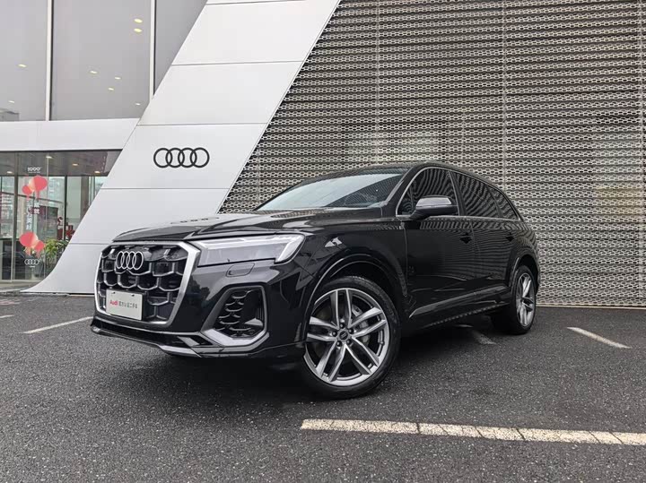 2025 Audi Q7 2025 55 TFSI quattro S line Sport