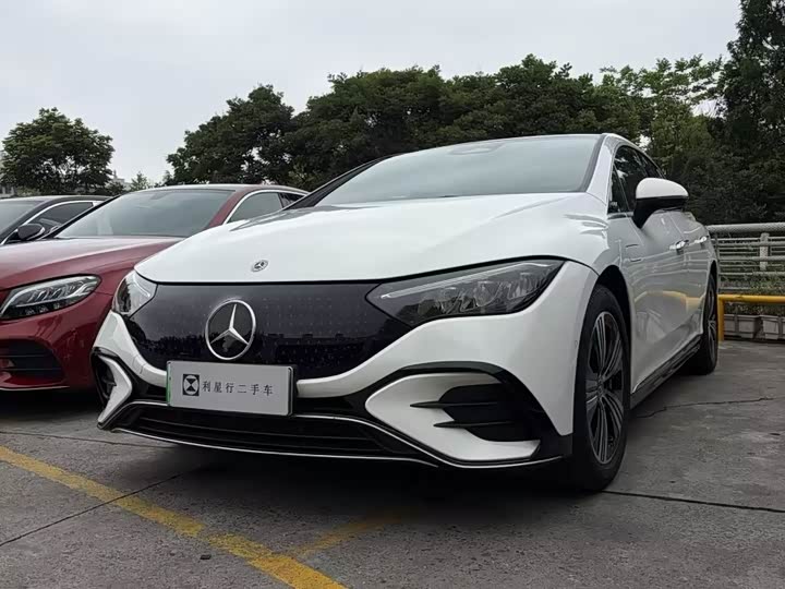 2025 Mercedes-Benz EQE 2025 500 4MATIC Luxury Edition