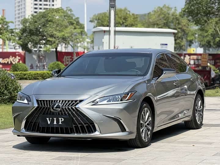 2024 Lexus ES 2022 200 Excellence Edition