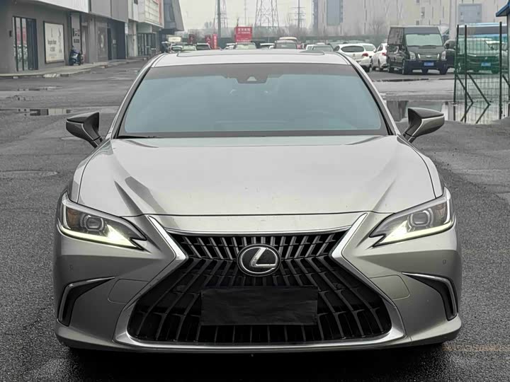 2024 Lexus ES 2022 300h Excellence Edition