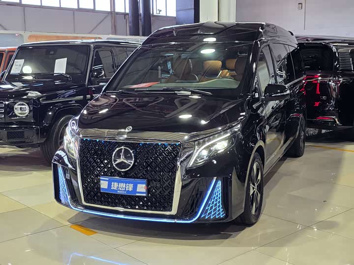 2025 Mercedes-Benz V-Class 2022 V 260 L Long Wheelbase Premium Edition