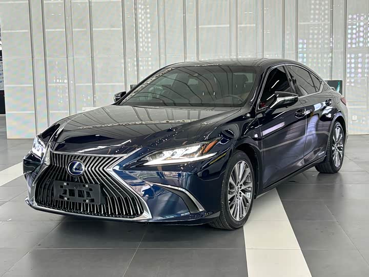 2021 Lexus ES 2021 300h Exclusive Edition