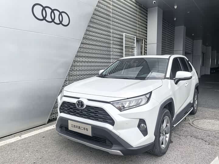 2021 RAV4 Rongfang 2021 2.0L CVT two-wheel drive fashion PLUS version