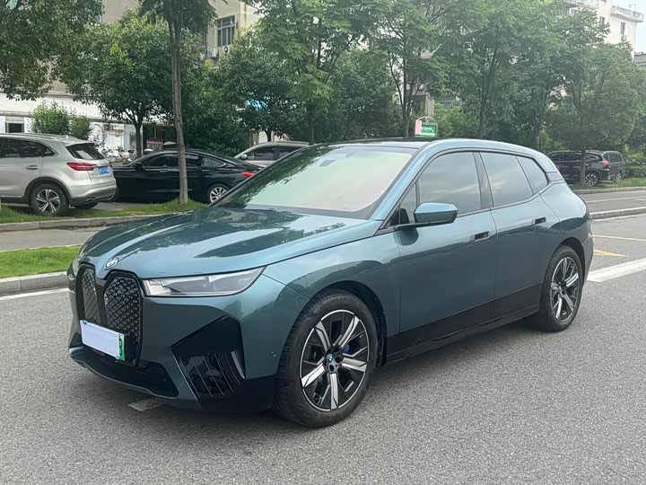 BMW iX 2023 facelift xDrive40