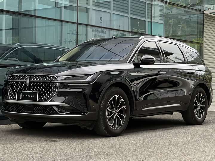 Nautilus 2023 2.0T AWD Premiere
