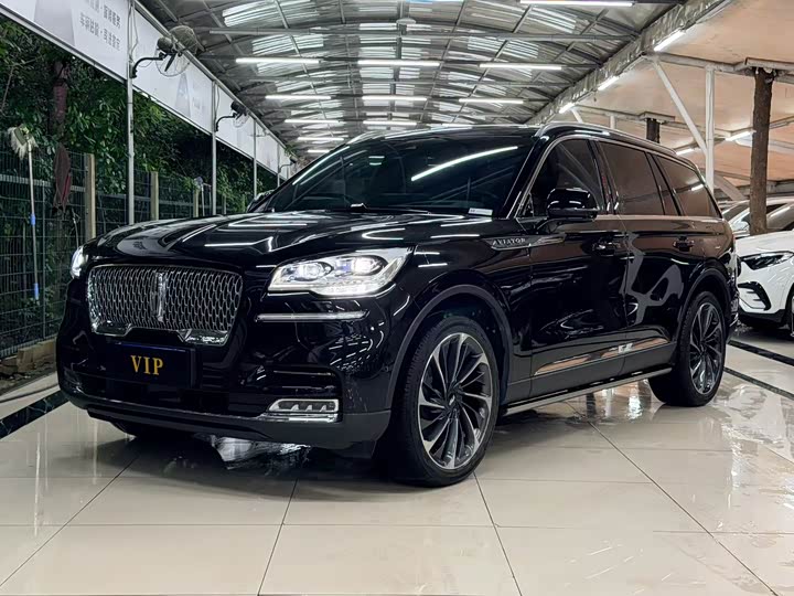 Aviator 2023 3.0T V6 four-wheel drive executive cruise version, six seats