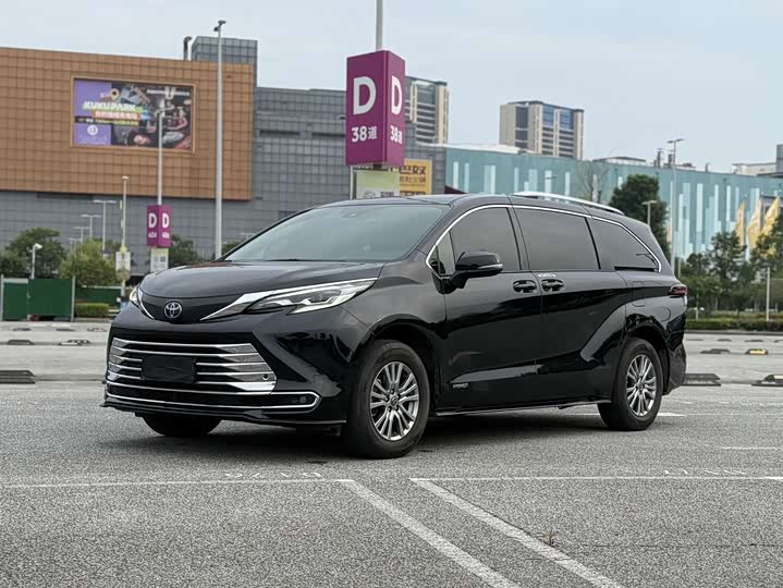 SIENNA 2021 2.5L Hybrid Comfort Edition