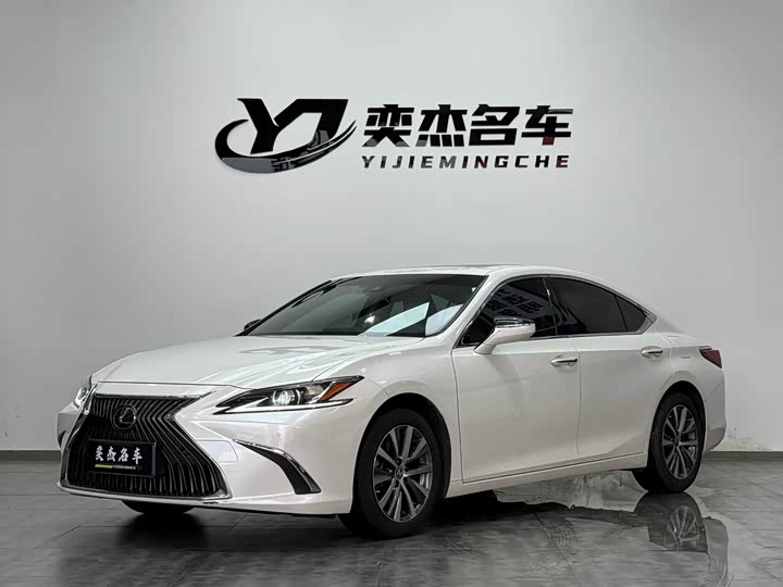 Lexus ES 2021 260 Luxury