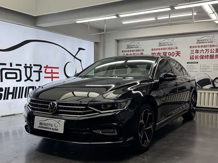 Magotan 2023 2 Million Edition 330TSI DSG Leading Model