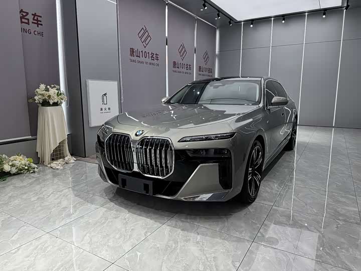 2023 BMW 7 Series 2023 740Li M Sport Package