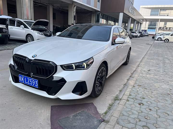BMW 5 Series 2025 530Li Exclusive M Sports Package