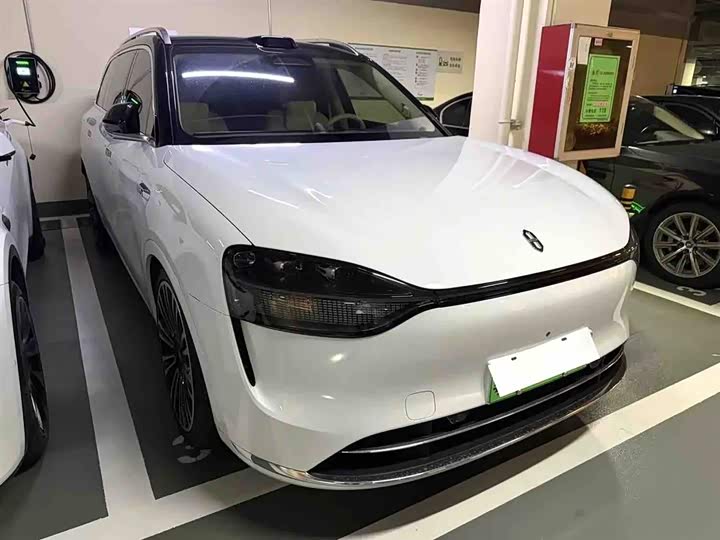 Wenjie M9 2024 extended range Ultra version 52kWh 5-seater version