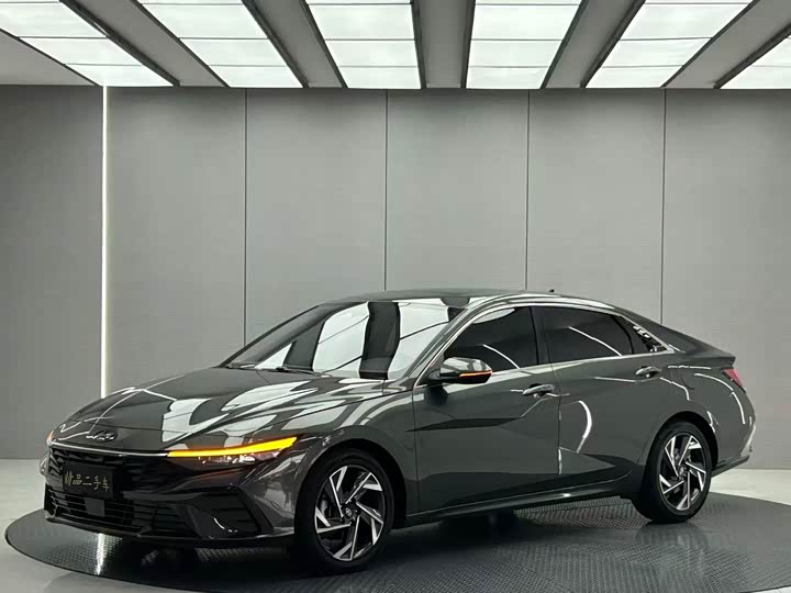 Elantra 2023 1.5L CVT LUX