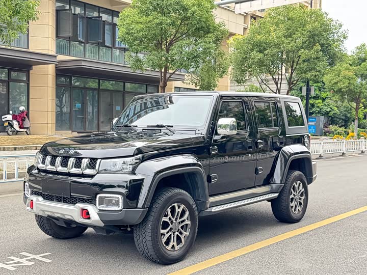 BAIC BJ40 2024 2.0T City Hunter Glory Edition