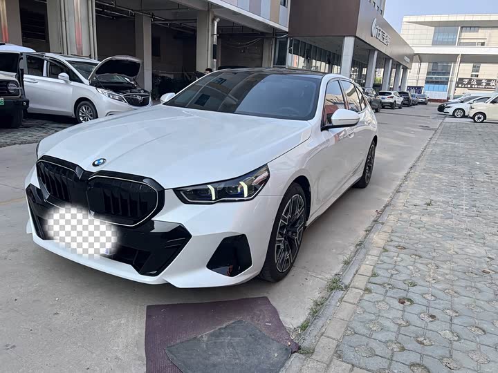 BMW 5 Series 2025 530Li Exclusive M Sports Package