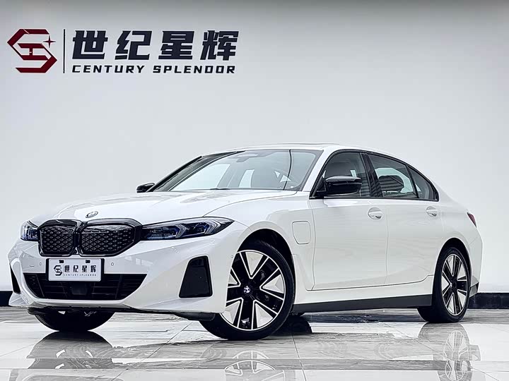 BMW i3 2025 eDrive 40L Night Sports Package