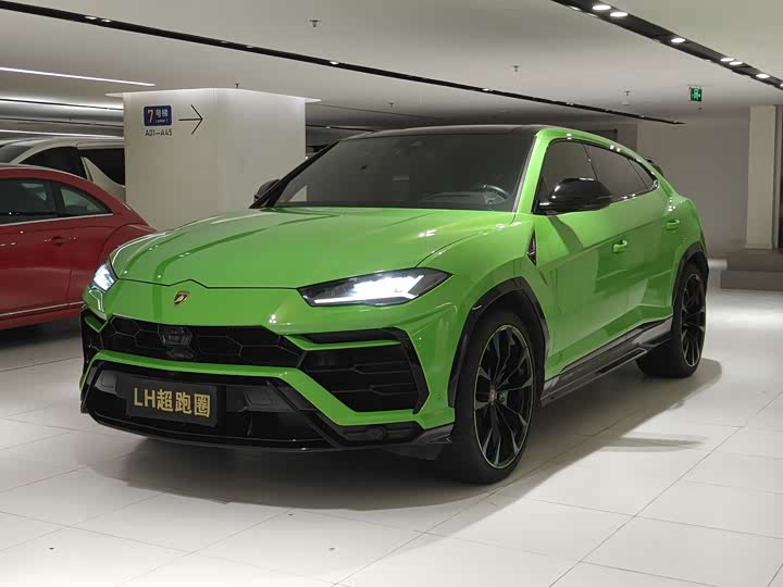 Lamborghini Urus 4.0T V8