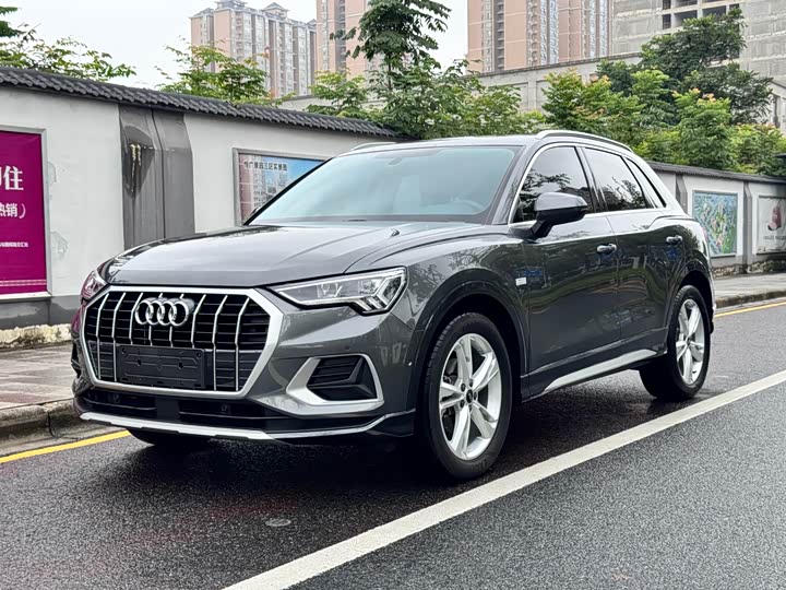 Audi Q3 2022 35 TFSI Fashionable and Elegant