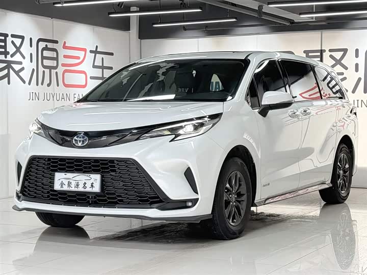 Granvia 2024 2.5L Hybrid Comfort Edition