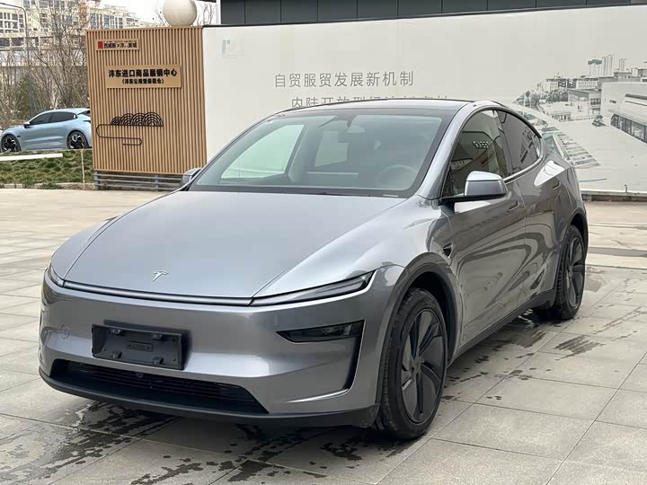 Model Y 2025 rear-wheel drive version
