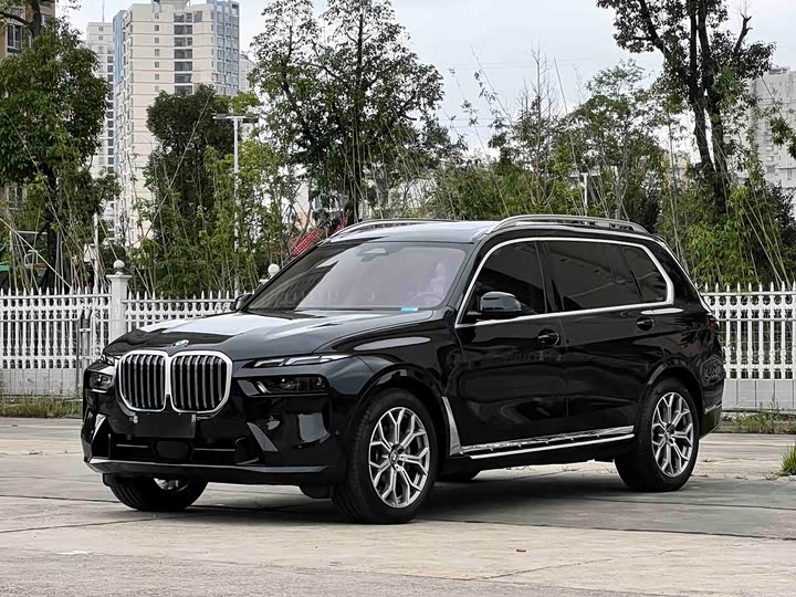BMW X7 2024 xDrive40i Leading Luxury Package