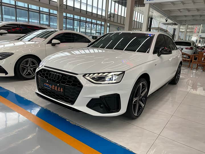 Audi A4L 2024 40 TFSI luxury and dynamic model