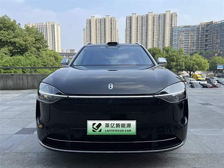 Wenjie M9 2025 extended range Ultra version 52kWh 6-seater version (192-line lidar)