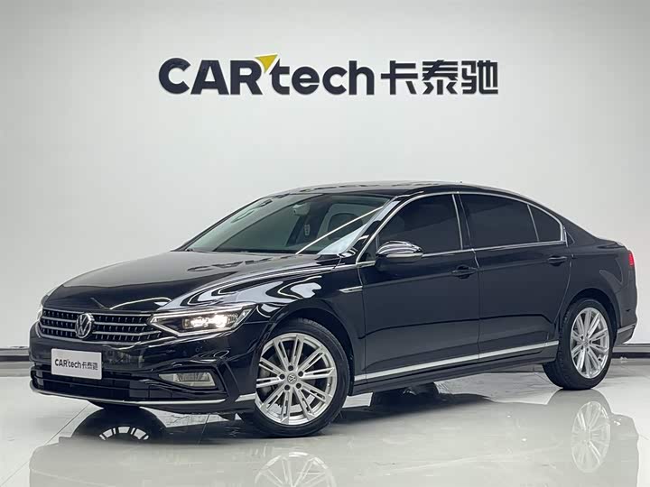 Magotan 2023 2 Million Edition 330TSI DSG Luxury