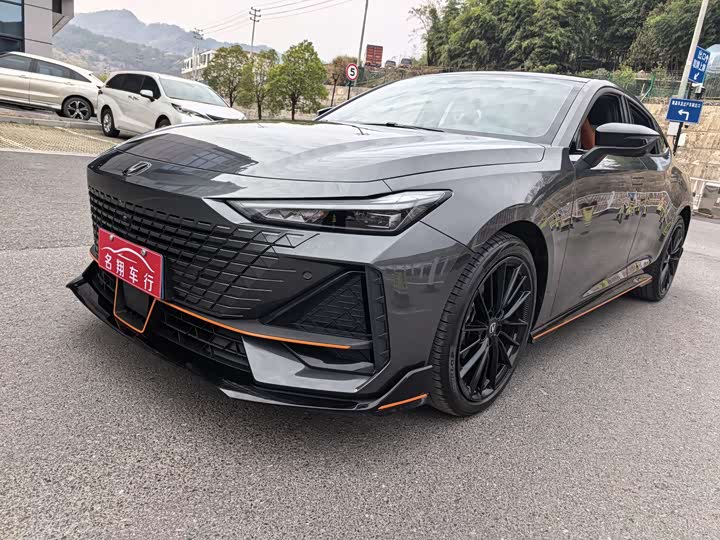Changan UNI-V 2023 1.5T sports version