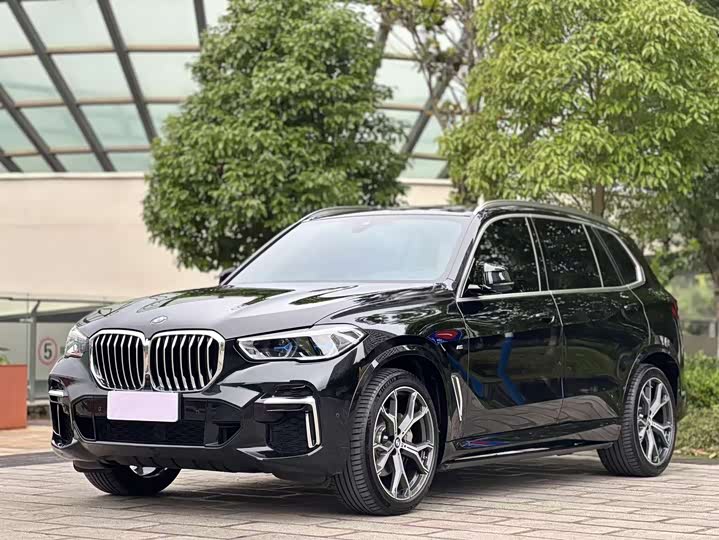 BMW X5 2022 xDrive 40Li M Sports Package