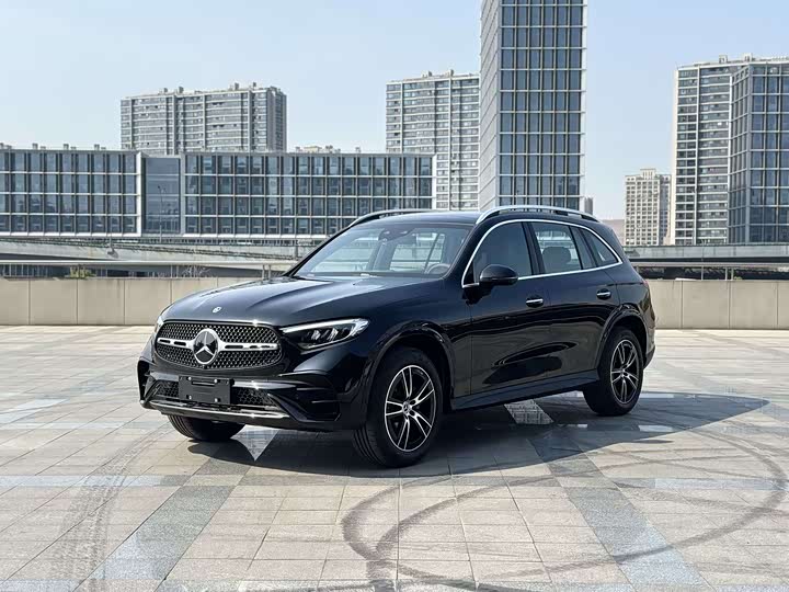 2025 Mercedes-Benz GLC 260 L 4MATIC Luxury