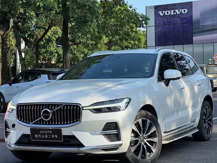 Volvo XC60 2023 B5 four-wheel drive Zhiyuan Deluxe Edition