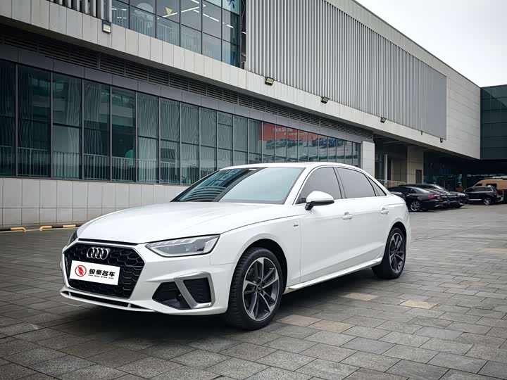 Audi A4L 2025 2 Million Edition 40 TFSI Fashion Dynamic