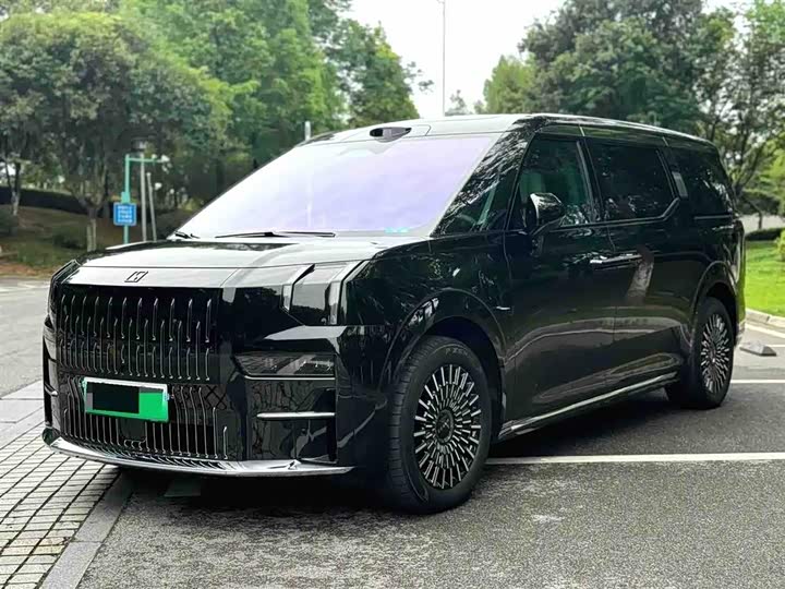 Jikrypton 009 2024 seven-seat aisle version four-wheel drive 108kWh
