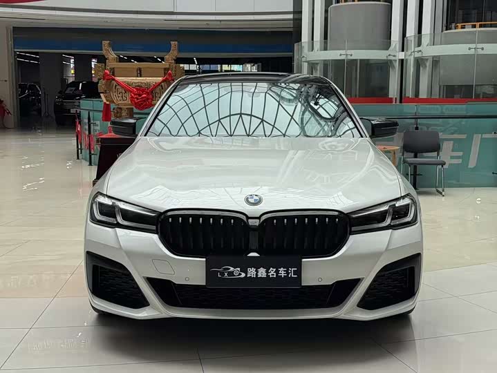 BMW 5 Series 2022 525Li M Sports Package
