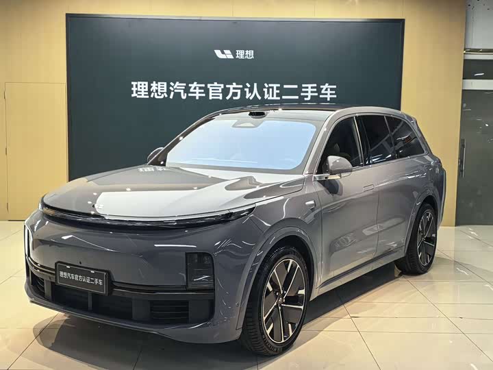 Ideal L8 2025 Ultra smart refresh version