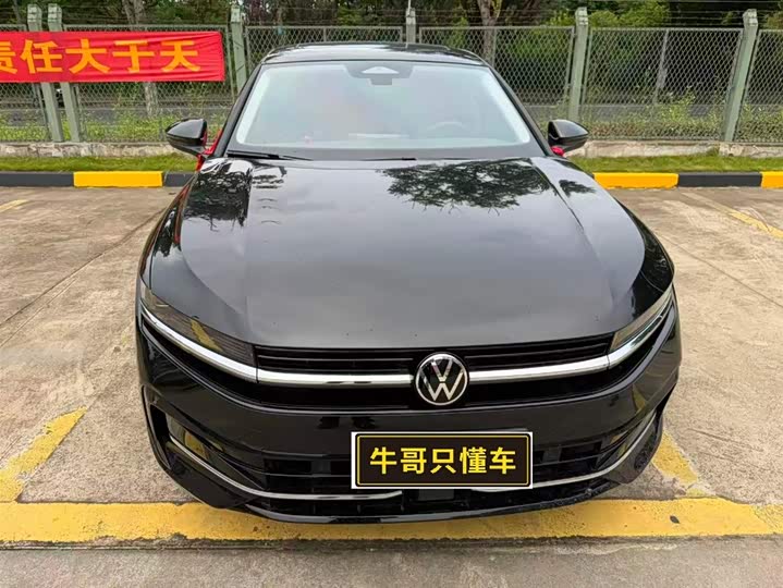 Magotan 2026 300TSI Premium Edition