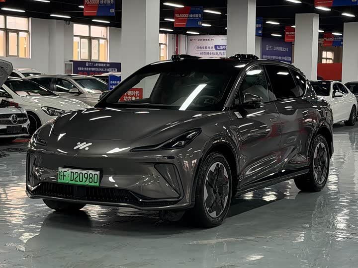 Zhiji LS7 2023 100kWh Lux four-wheel drive version