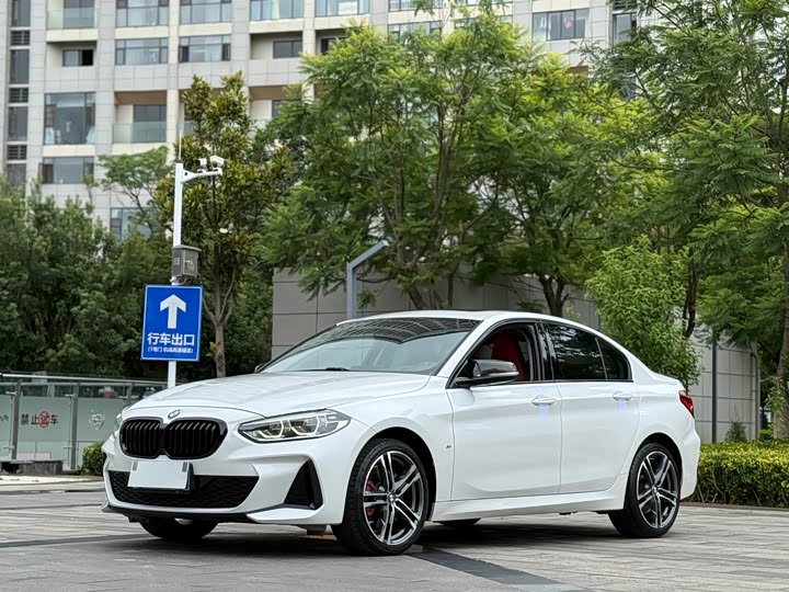 BMW 1 Series 2021 facelift 125i M Sports Night Edition