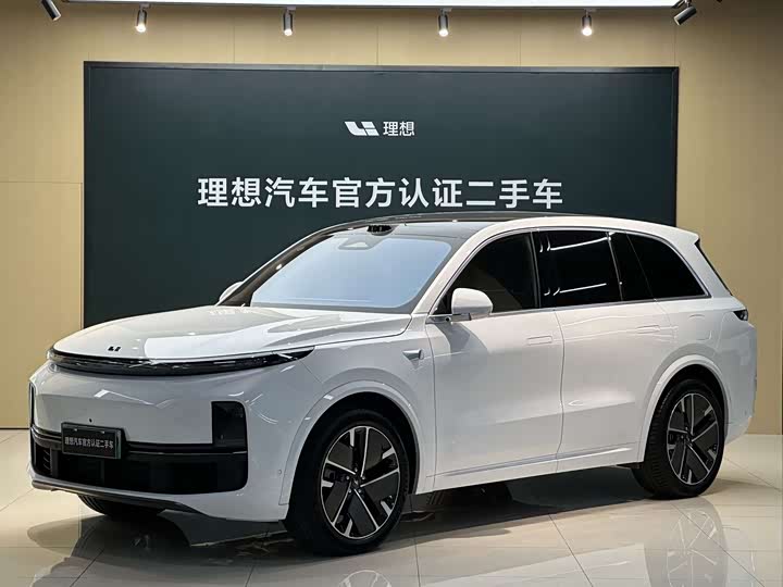 Ideal L8 2025 Ultra smart refresh version