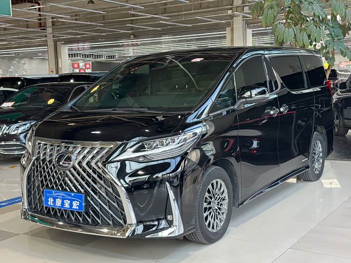 Lexus LM 2020 300h four-seat Royal Edition