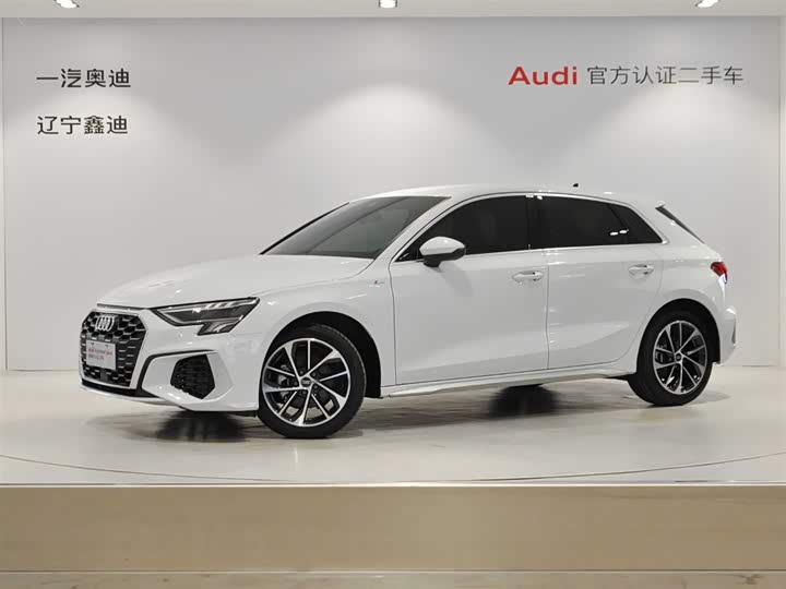 Audi A3 2021 Sportback 35 TFSI aggressive sports model